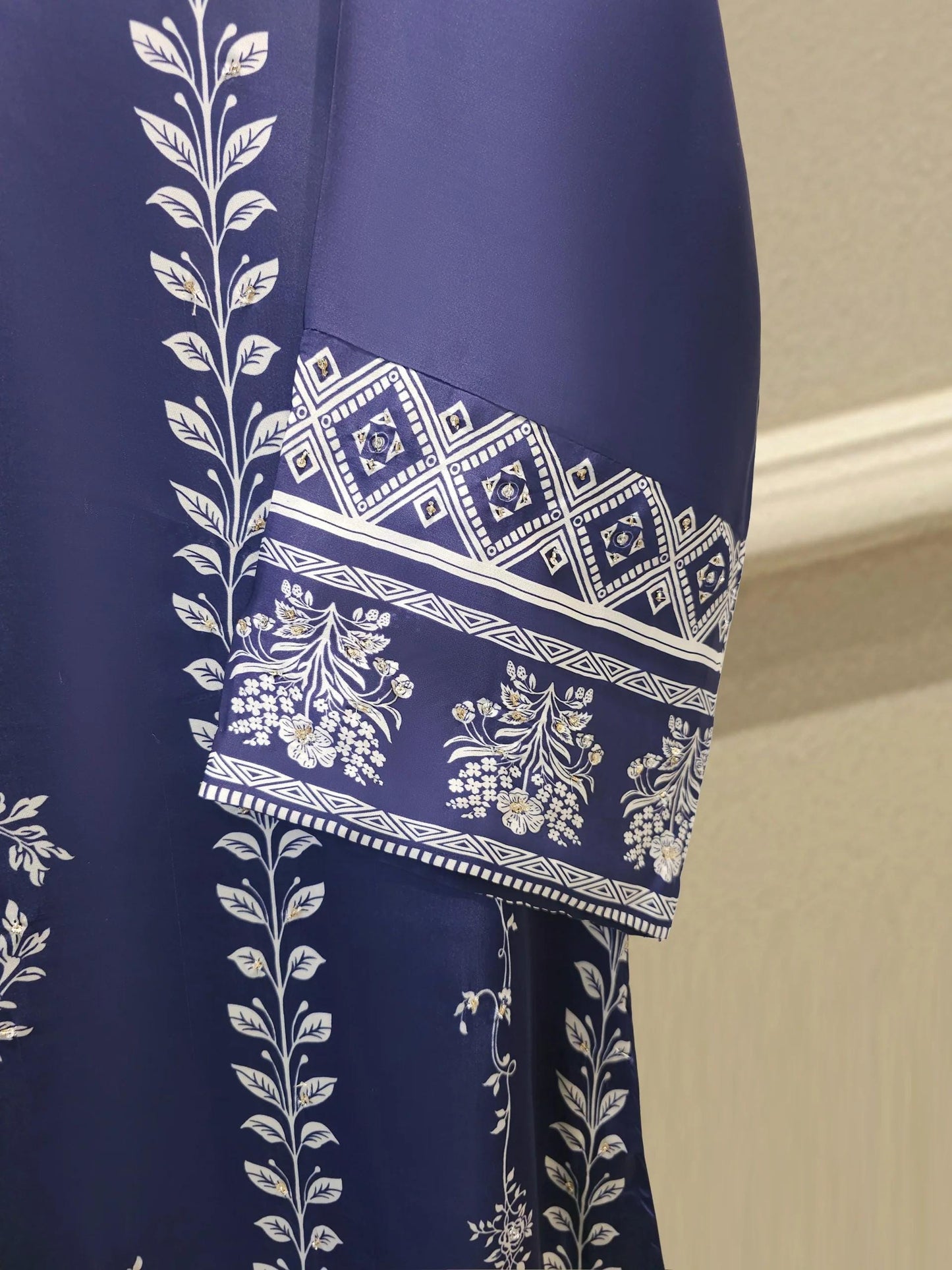 Agha Noor 2 Piece - Embroidered Printed Charmeuse Silk Set - indigo blue