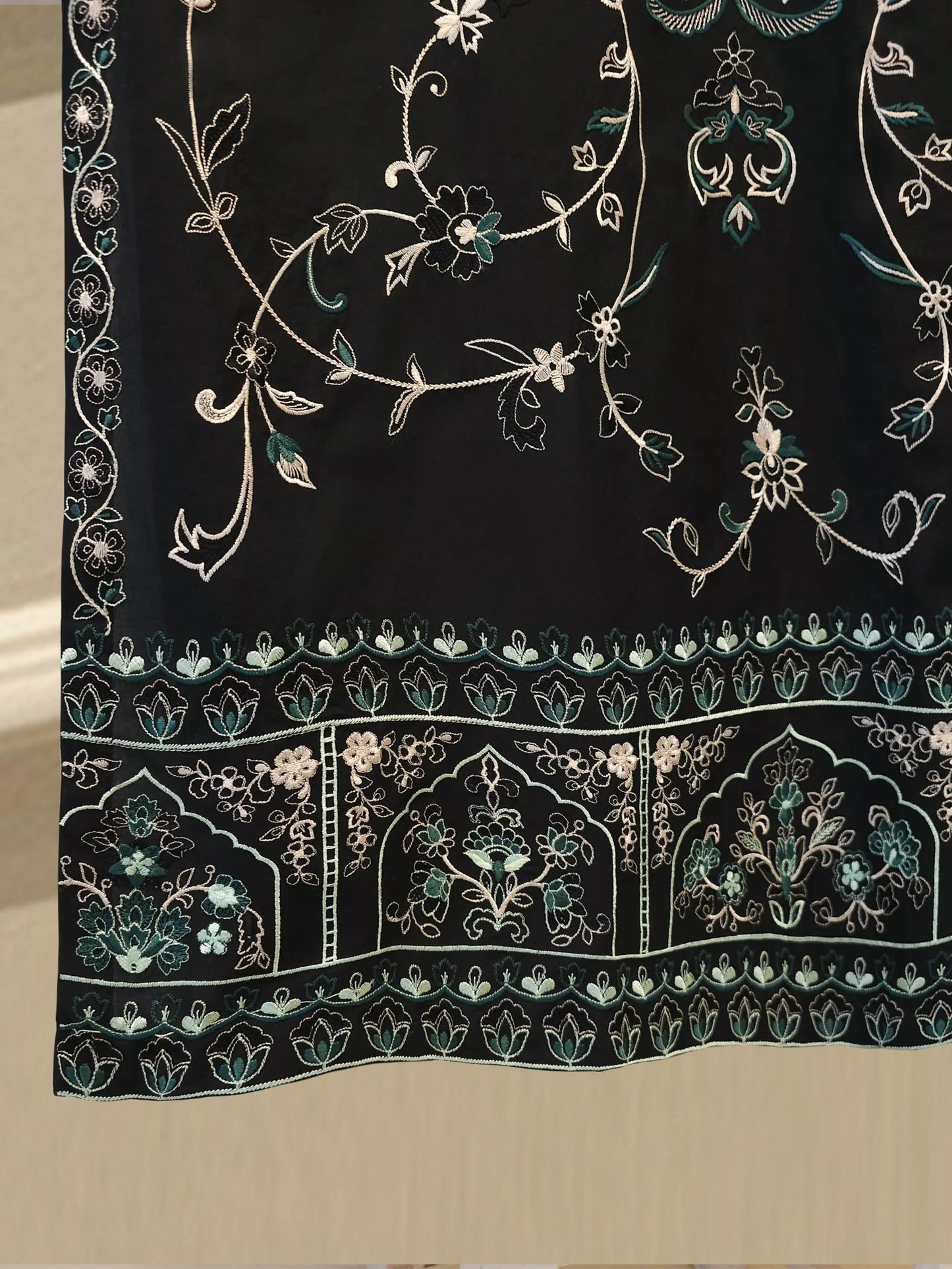 Agha noor 3 Piece Embroidered Lawn Suit Size (Medium, Large, XL) - Kora Cotton Dupatta