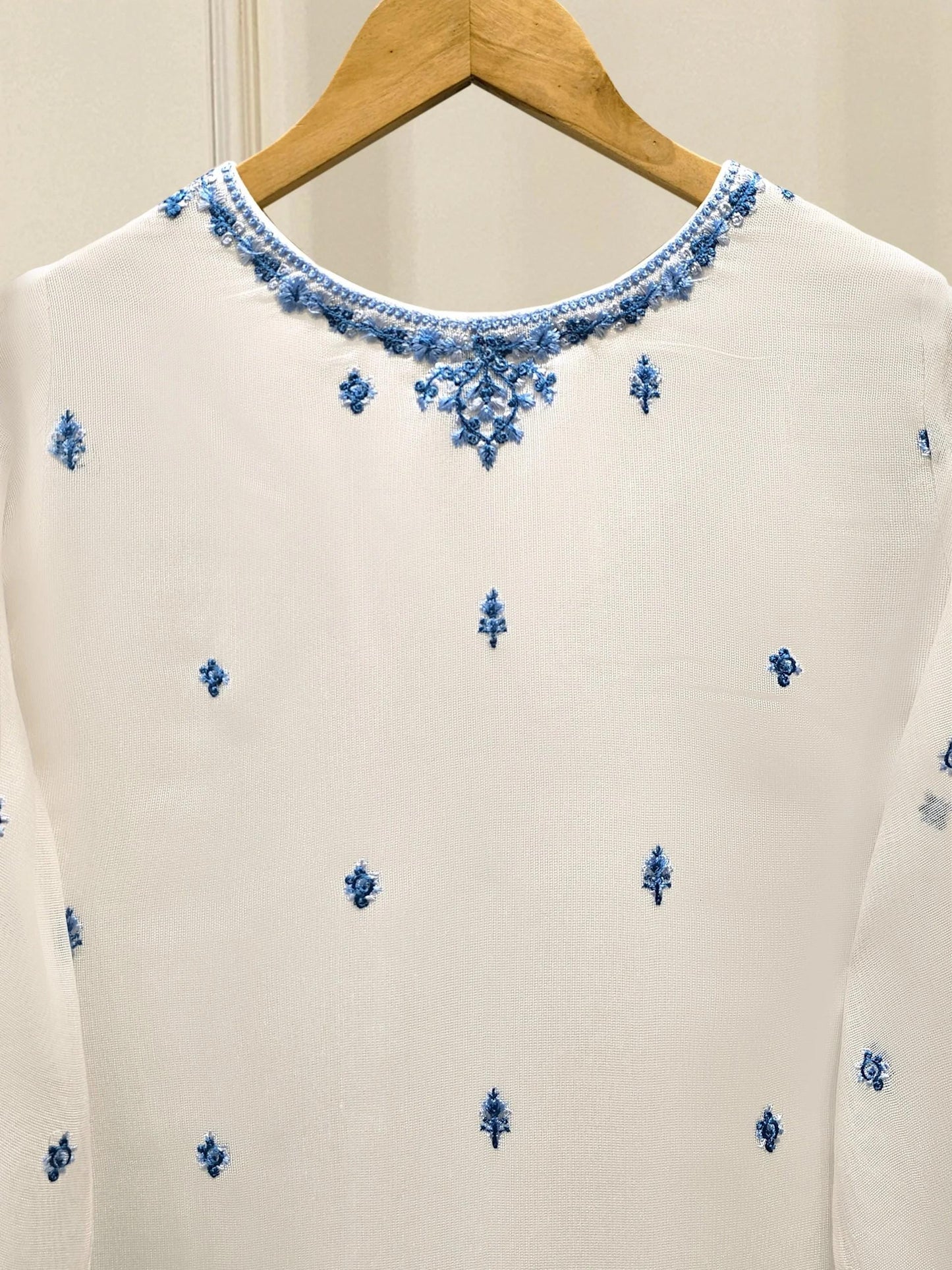 Agha Noor 3-Piece Set Embroidered Cotton Net Suit