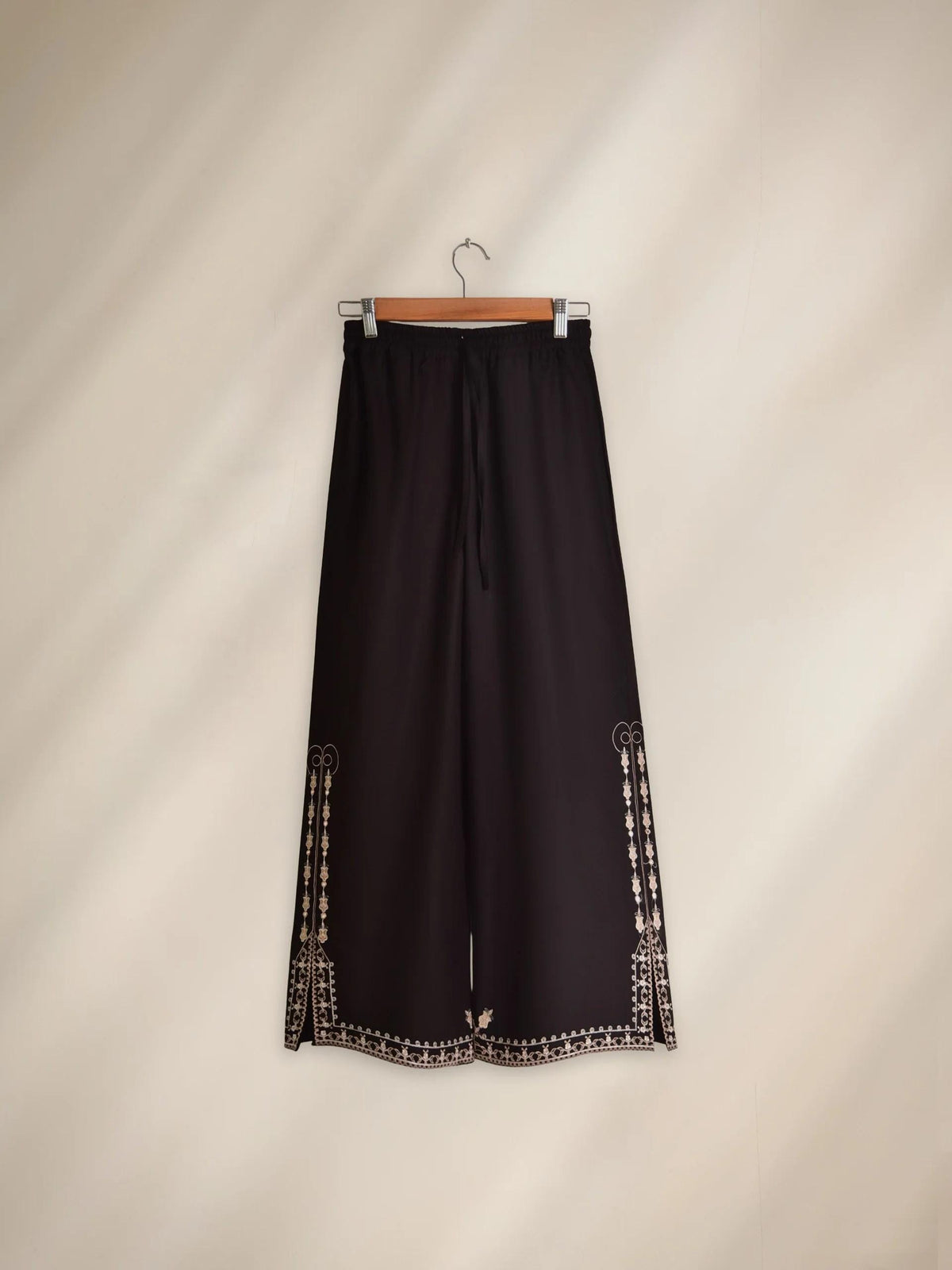 Aghanoor 2 piece - Embroidered Printed Lawn Summer Suit -Black - Size Medium