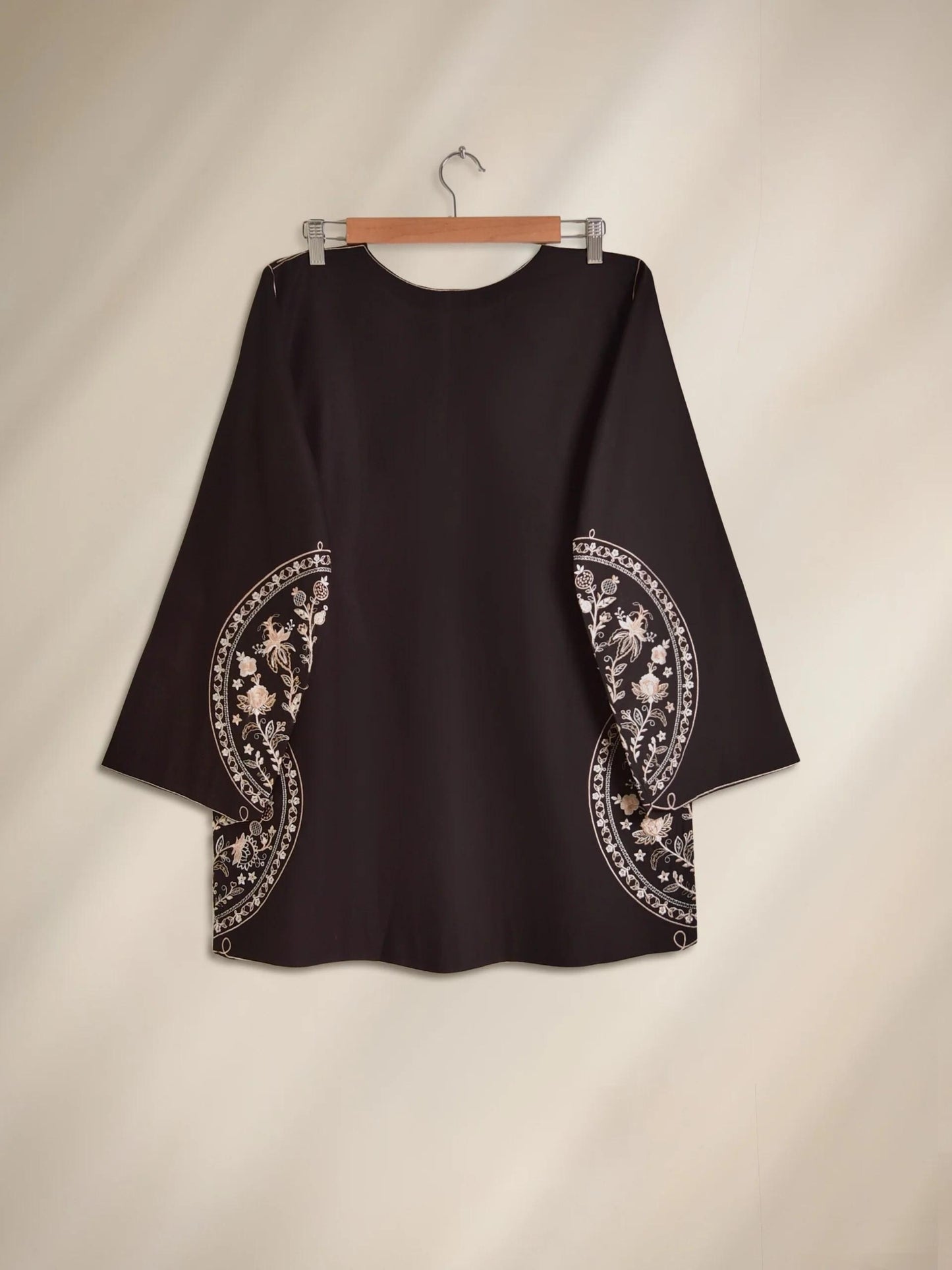 Aghanoor 2 piece - Embroidered Printed Lawn Summer Suit -Black - Size Medium