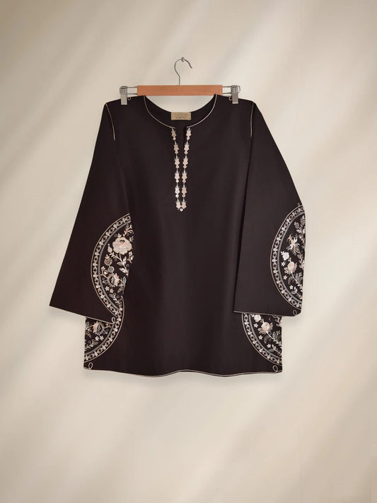 Aghanoor 2 piece - Embroidered Printed Lawn Summer Suit -Black - Size Medium