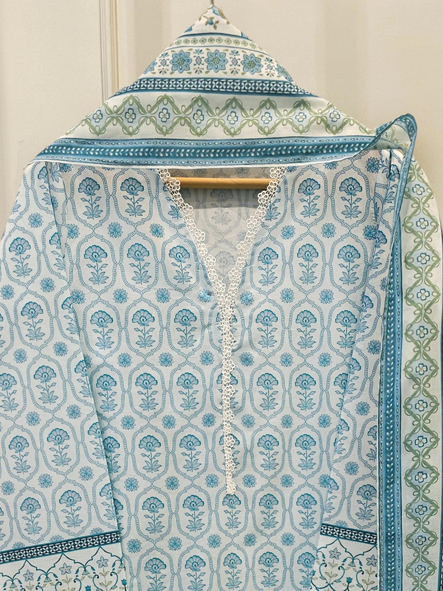 Agha noor 2 piece - Digital Printed Lawn Suit