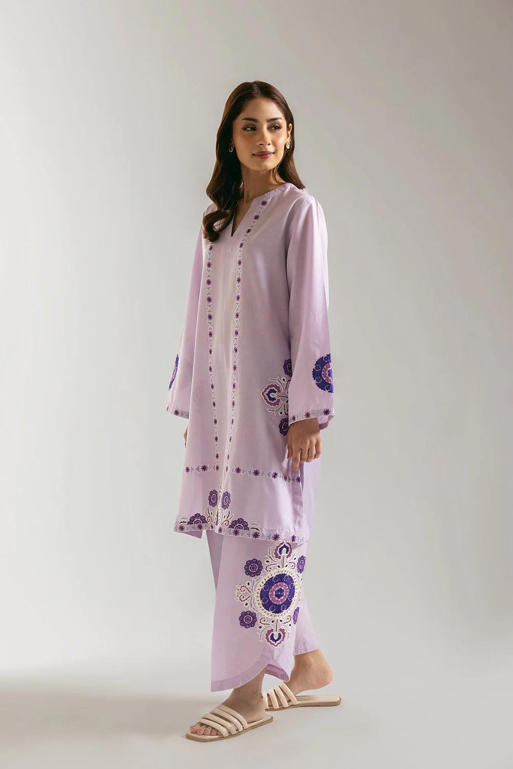 Ethnc 2 piece - Designer Brand Pure Embroidered Lawn Suit - Lilac