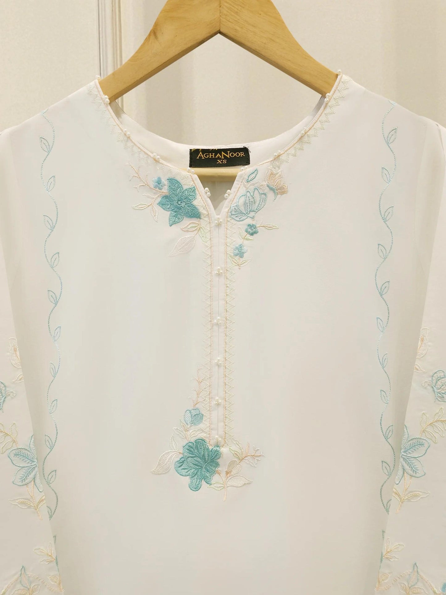 Agha Noor - Embroidered Lawn Shirt- (Size-L) - Chest size 44"