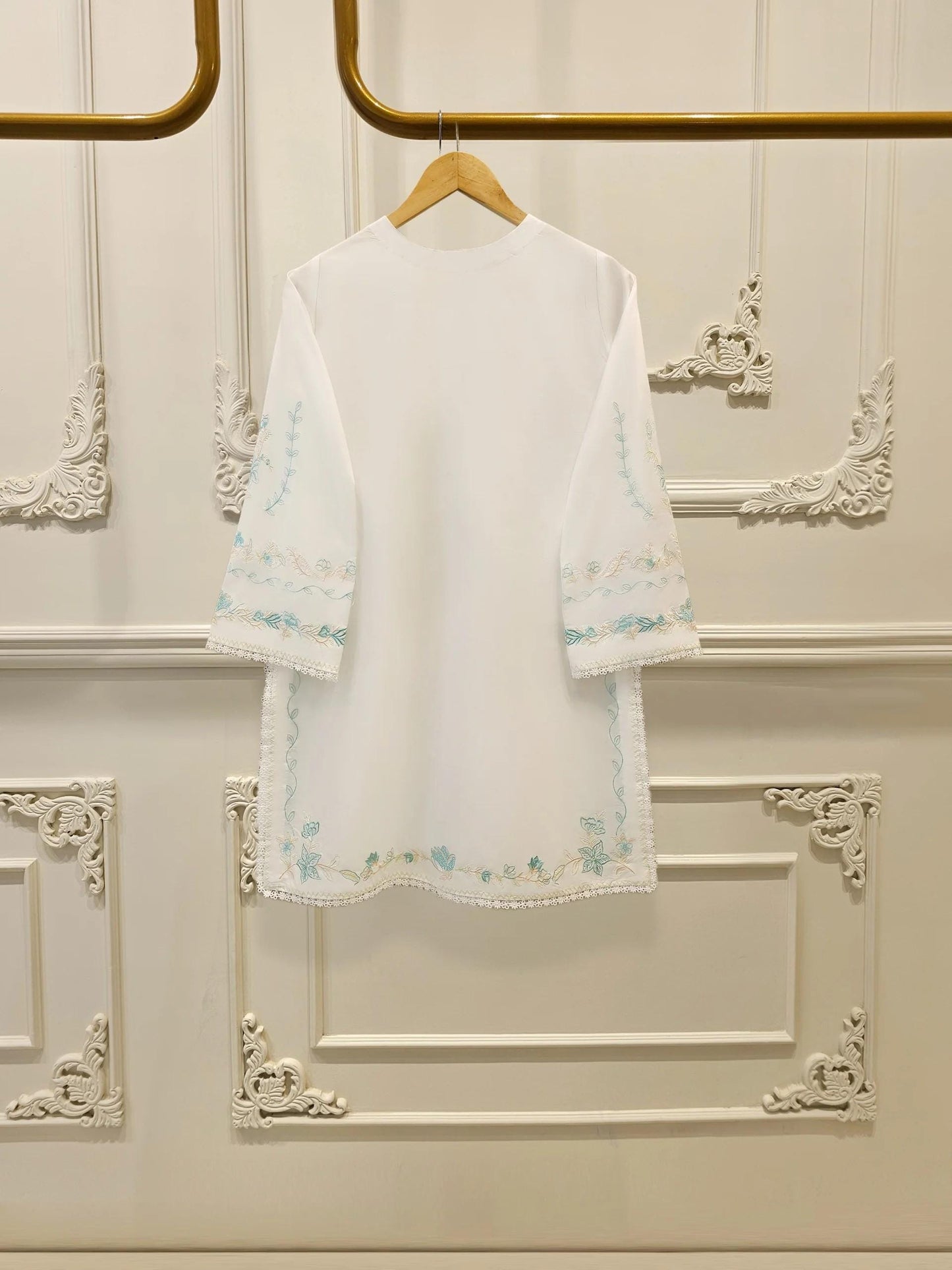 Agha Noor - Embroidered Lawn Shirt- (Size-L) - Chest size 44"