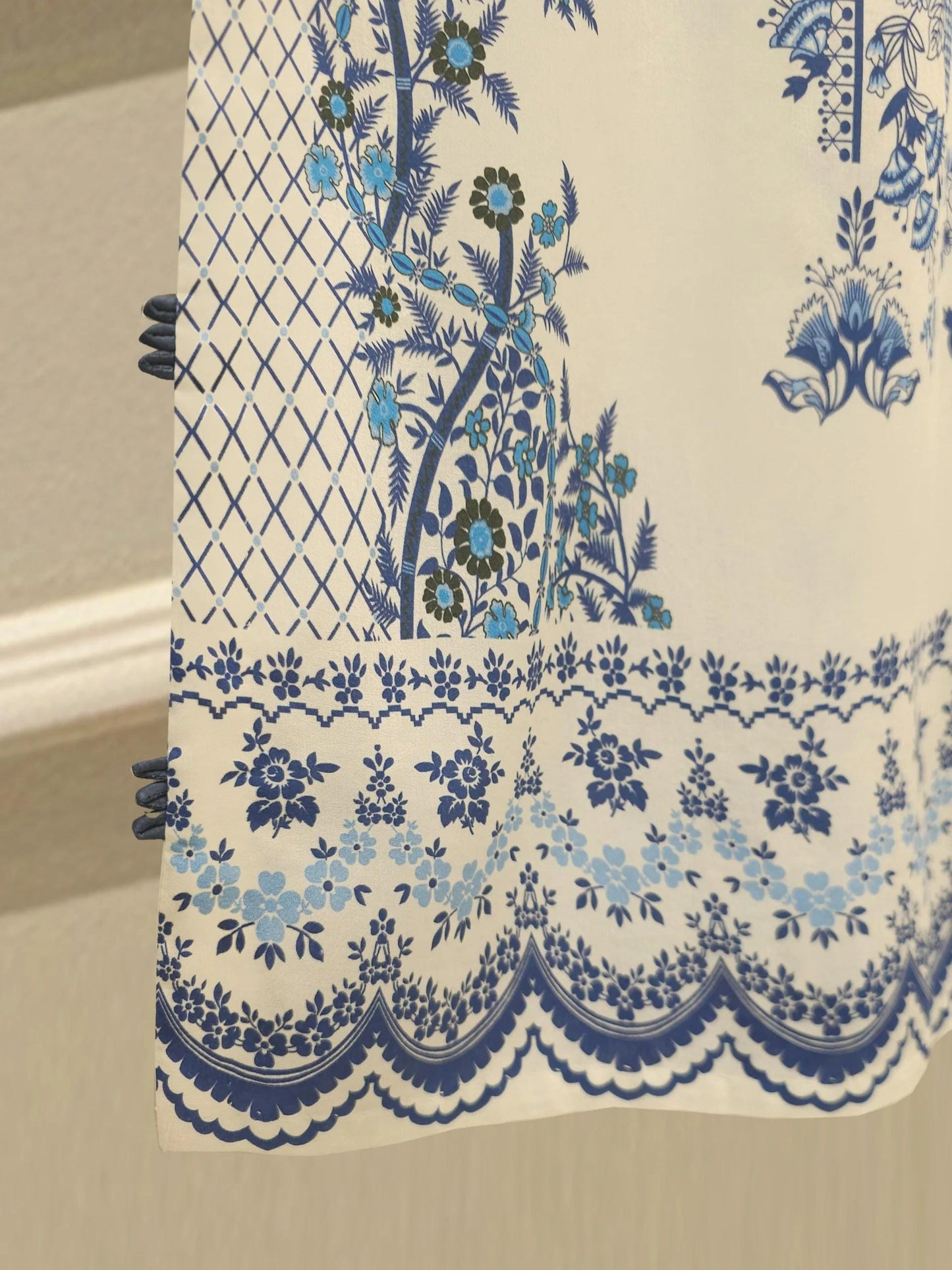 Agha Noor 3 Piece Digital Printed Lawn Suit - Charmeuse Silk Dupatta