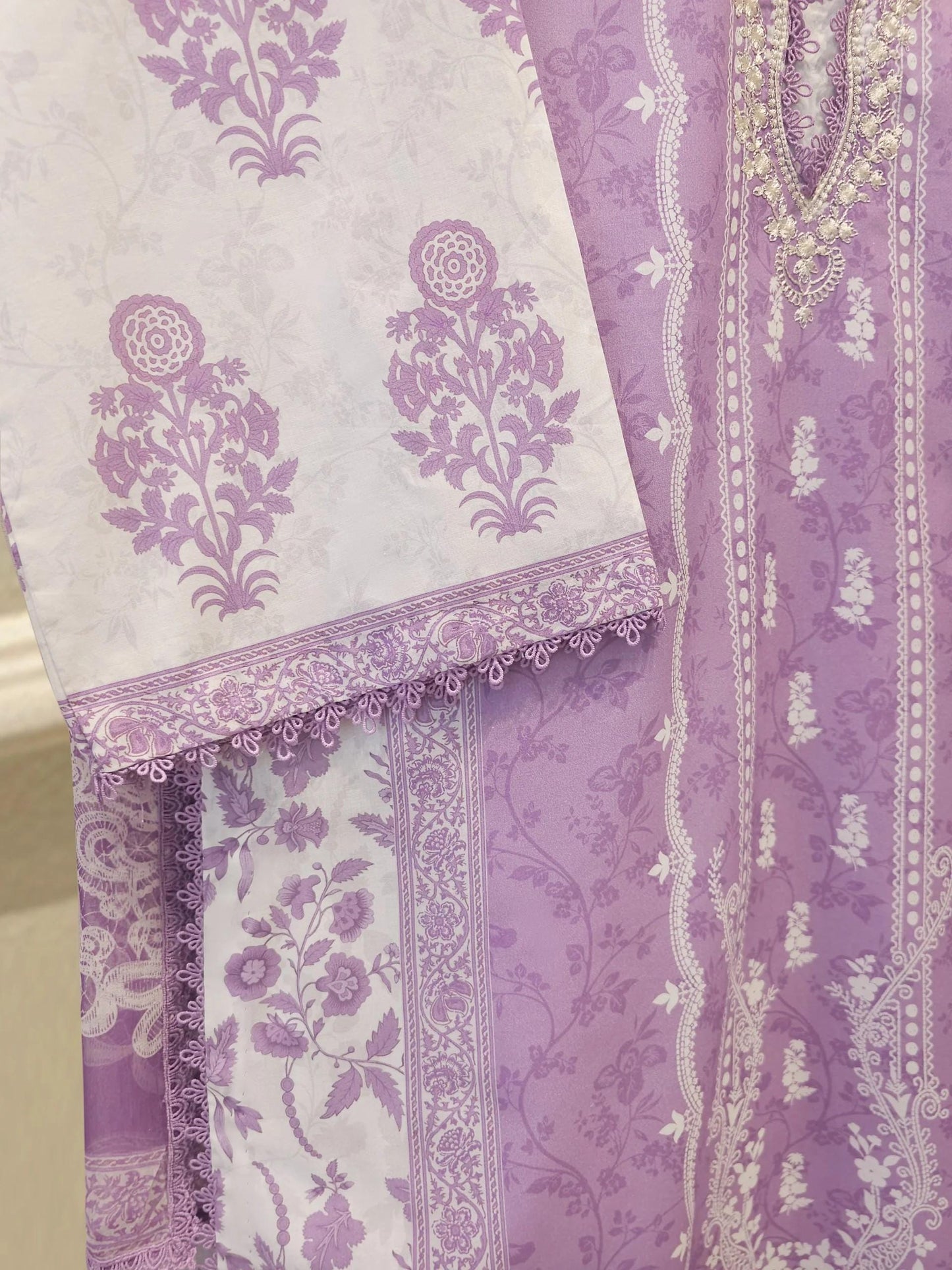 Agha Noor 2 Piece Digital Printed Embroidered Lawn Suit - Lavender - Chiffon Dupatta
