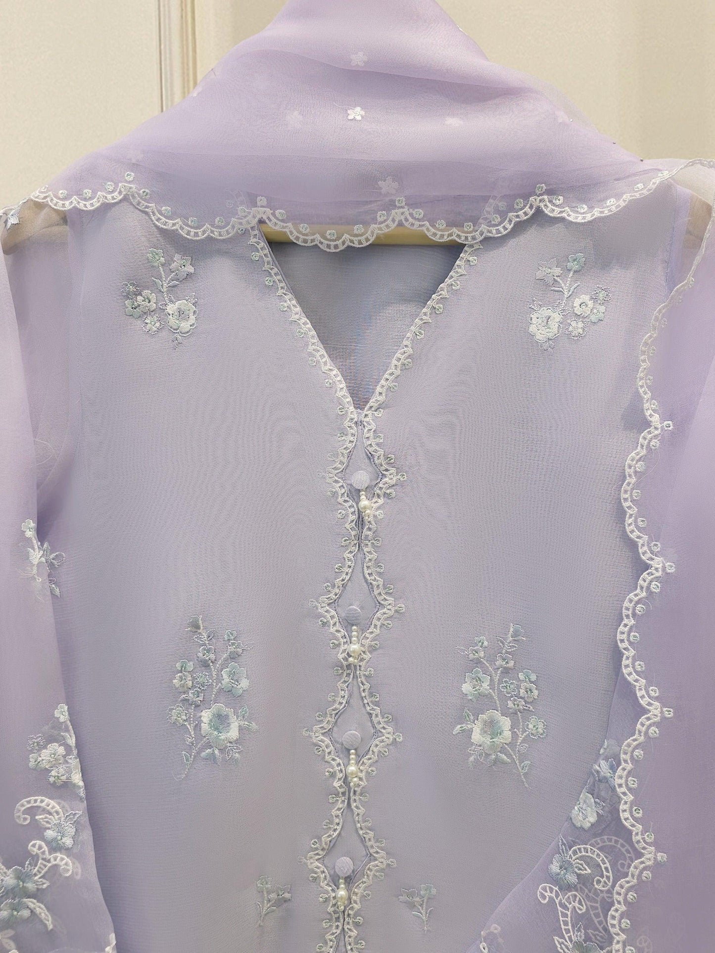 Agha Noor 3 piece - (Size- Medium, Large) Pure Organza Embroidered Suit - Lilac