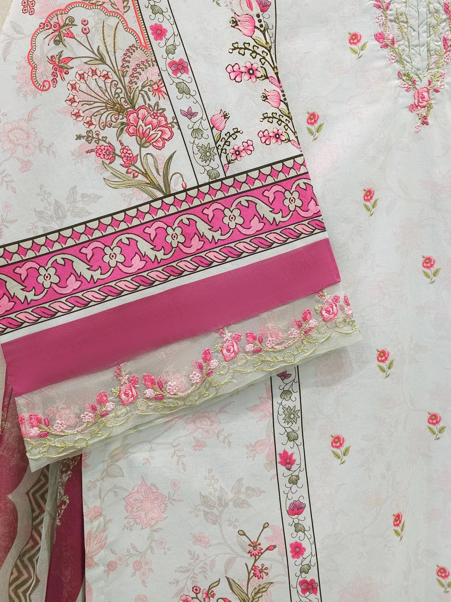 Agha Noor 2 Piece Digital Printed Embroidered Lawn Suit - Chiffon Dupatta