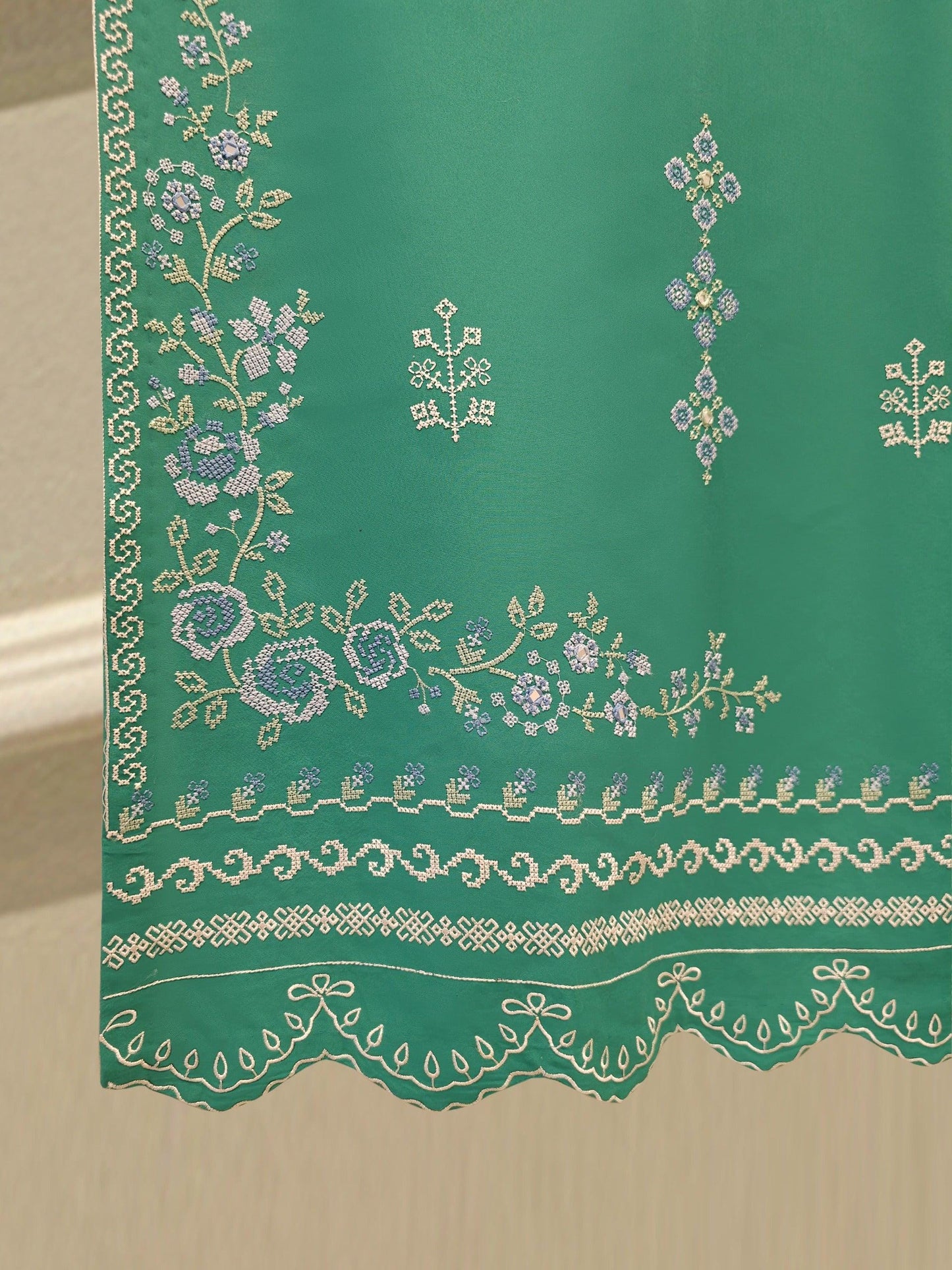 Embroidered Lawn Suit (XL) - Green -  2 Piece Agha Noor