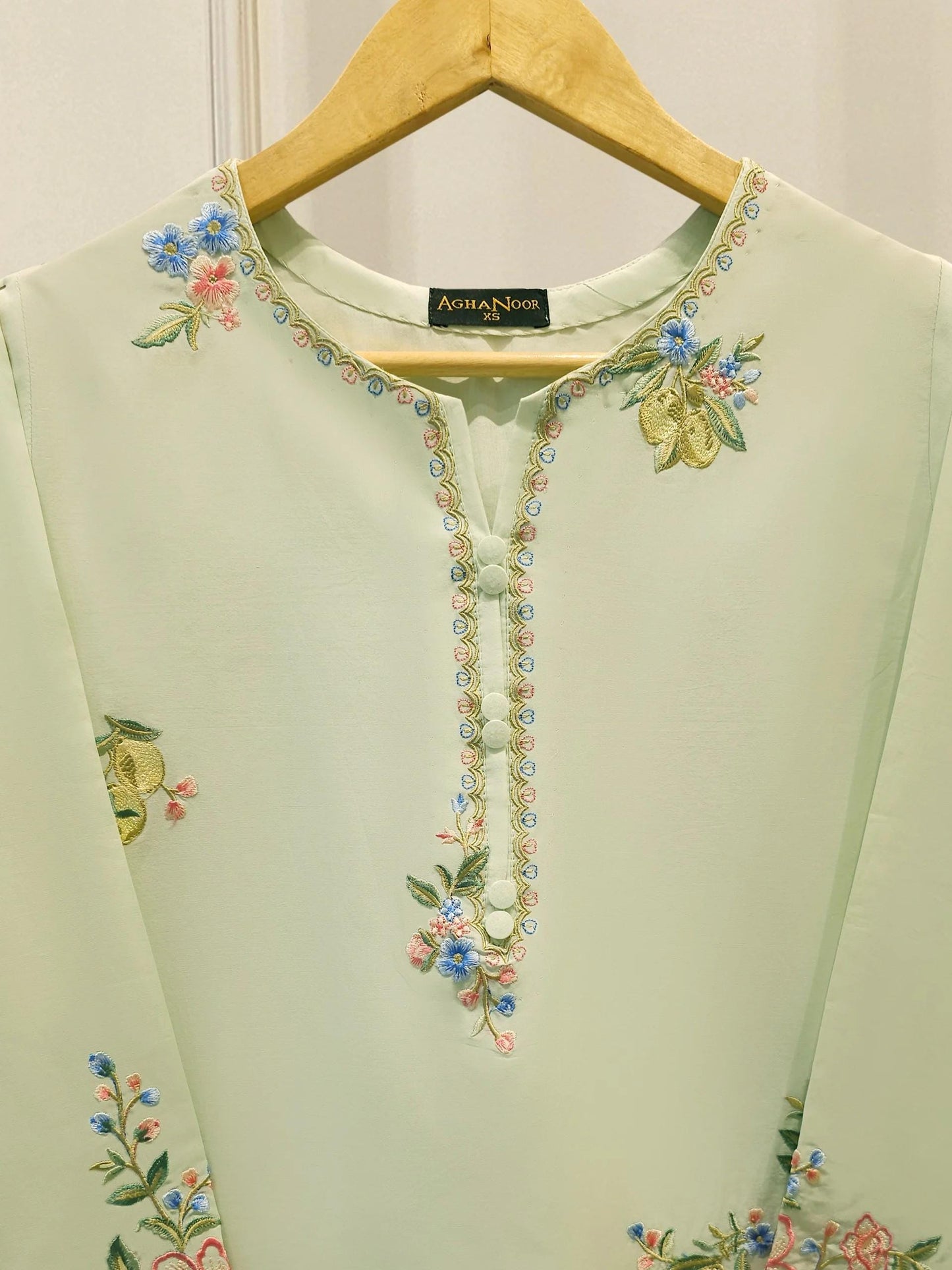 2 Piece Agha Noor - Embroidered Lawn Suit (Medium)