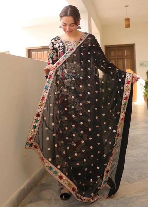 4 Piece Embroidered Chiffon Suit: Heavily Embroidered Rose Gold Party Wear with Potli Bag