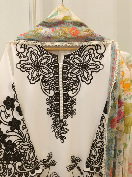 Agha Noor 3 Piece - Embroidered Lawn Suit - Chiffon Dupatta