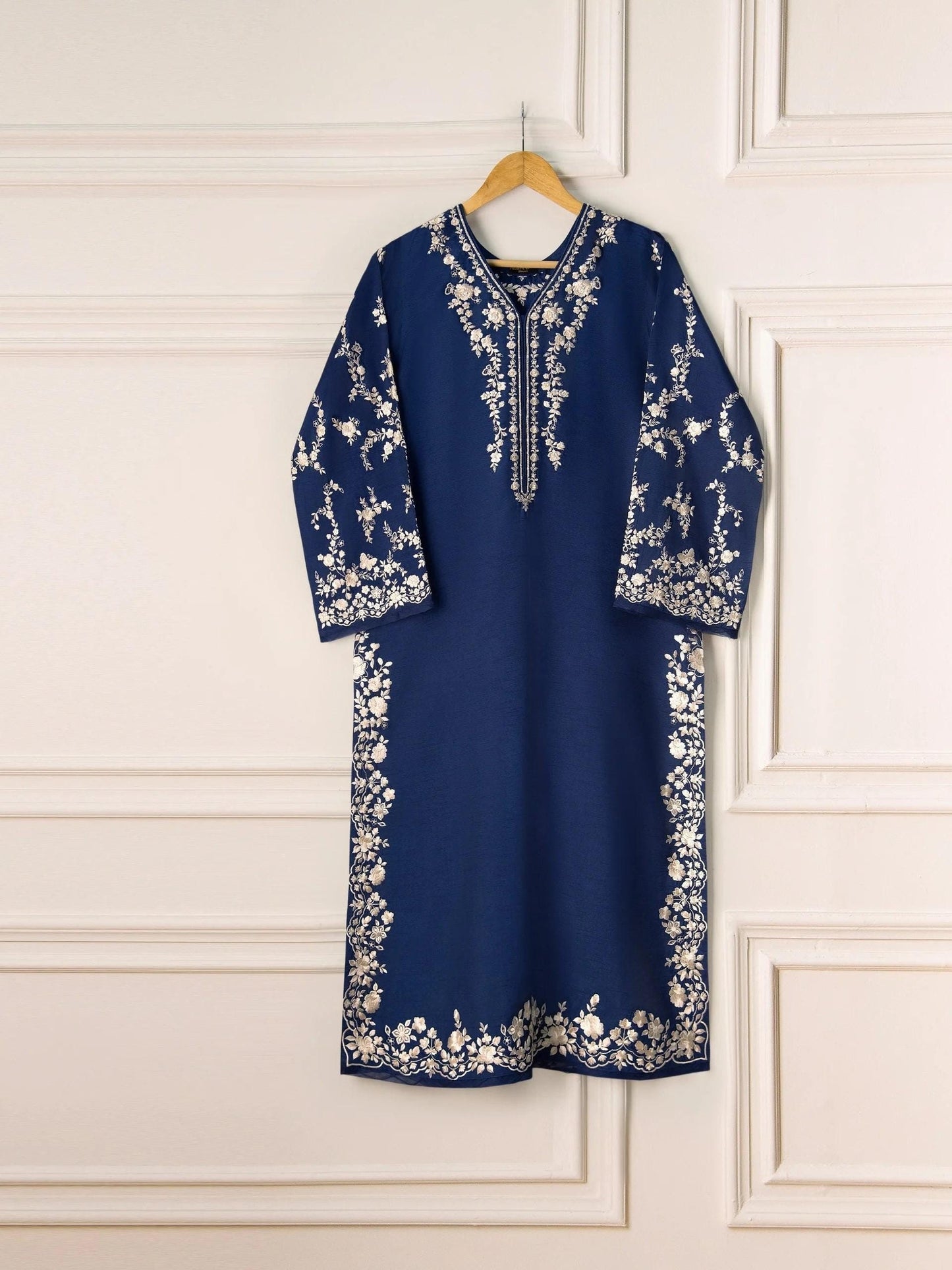 Agha Noor 2 Piece Korean Silk Embroidered Suit
