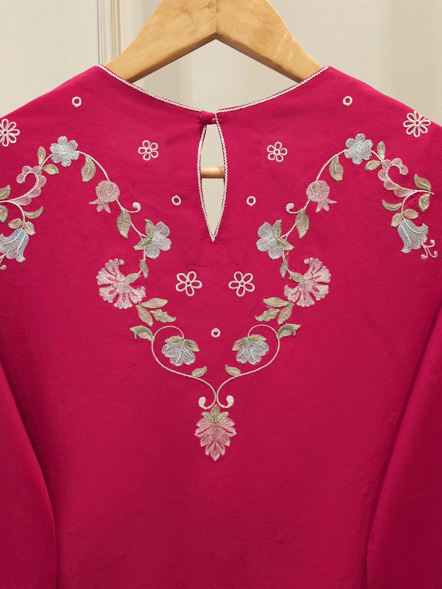 Embroidered Lawn Suit: 3 Piece Agha Noor Ready to Wear