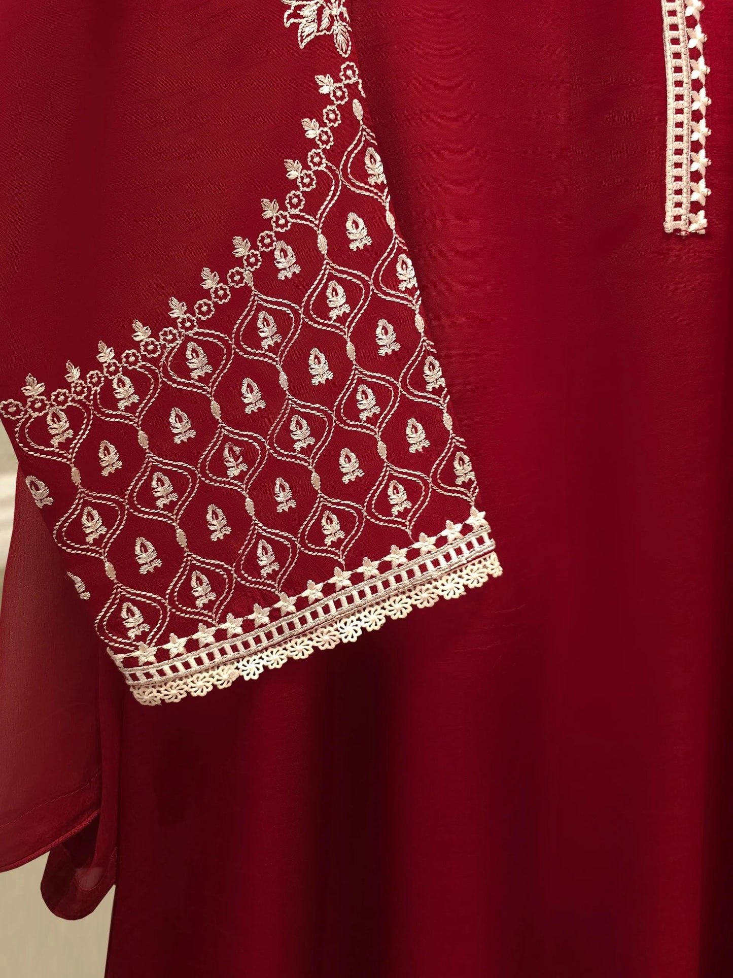 Agha Noor 3 Piece Pure Silk Embroidered Suit - Chiffon Dupatta