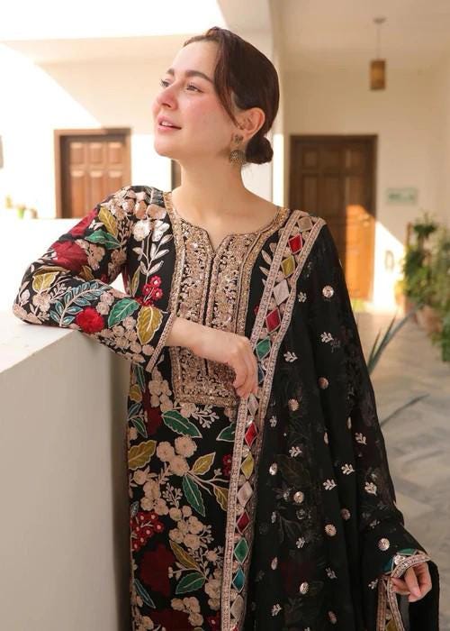 4 Piece Embroidered Chiffon Suit: Heavily Embroidered Rose Gold Party Wear with Potli Bag