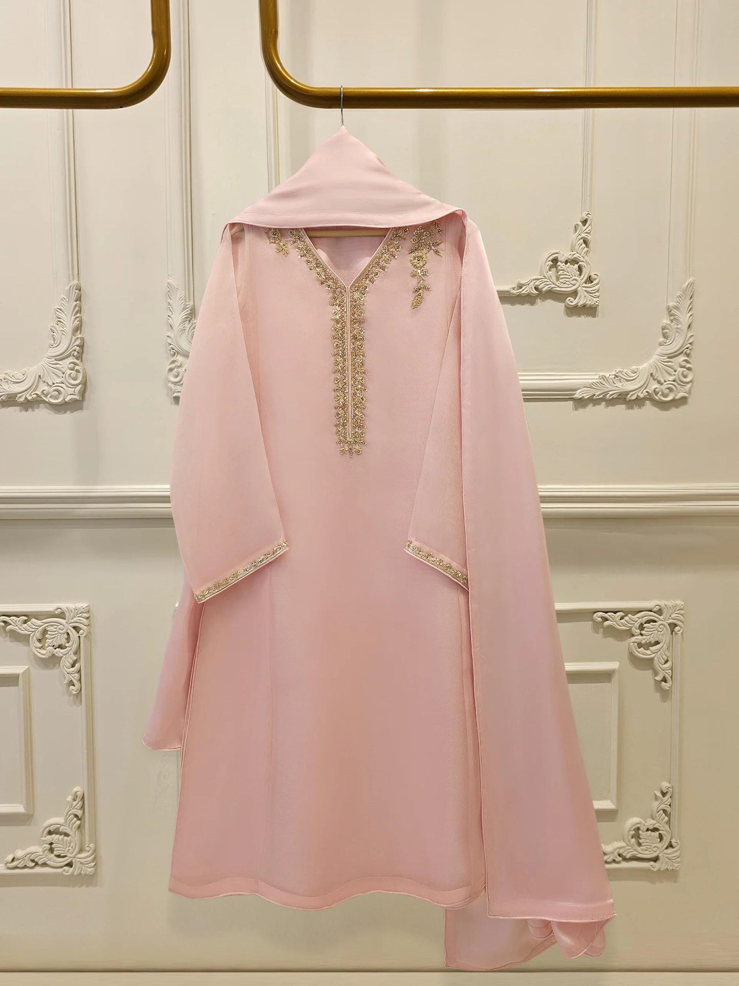 Agha Noor 3 piece - (Size- Small; Chest size - 39 Inches) Pure Organza Embroidered Suit - Charmeuse Silk Dupatta