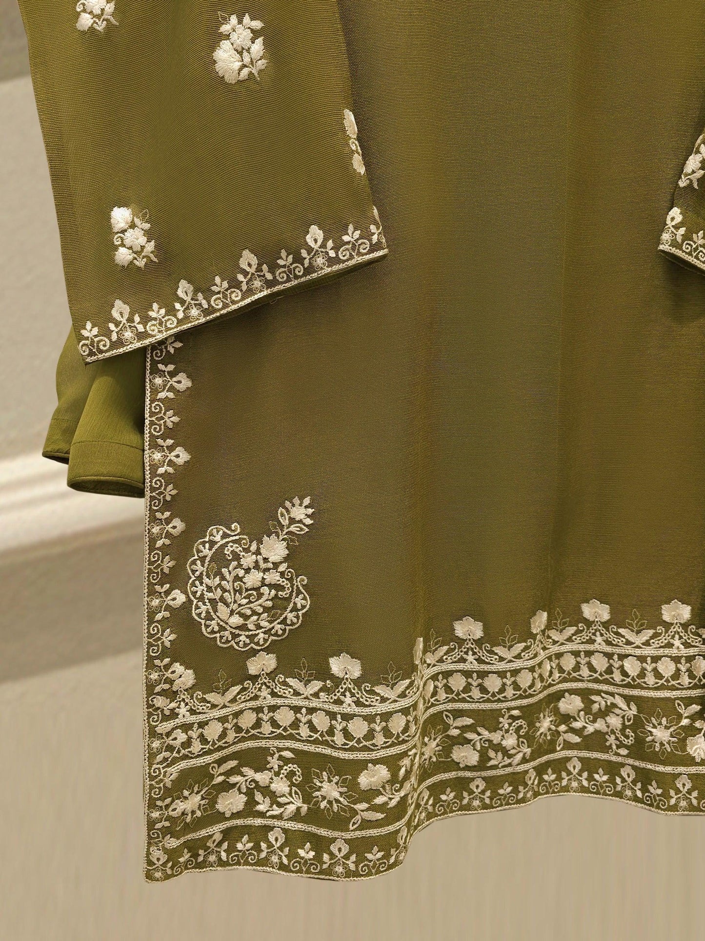 Agha Noor 3 Piece Pure Cotton Net Embroidered Suit - Raw Silk Pants & Chiffon Dupatta