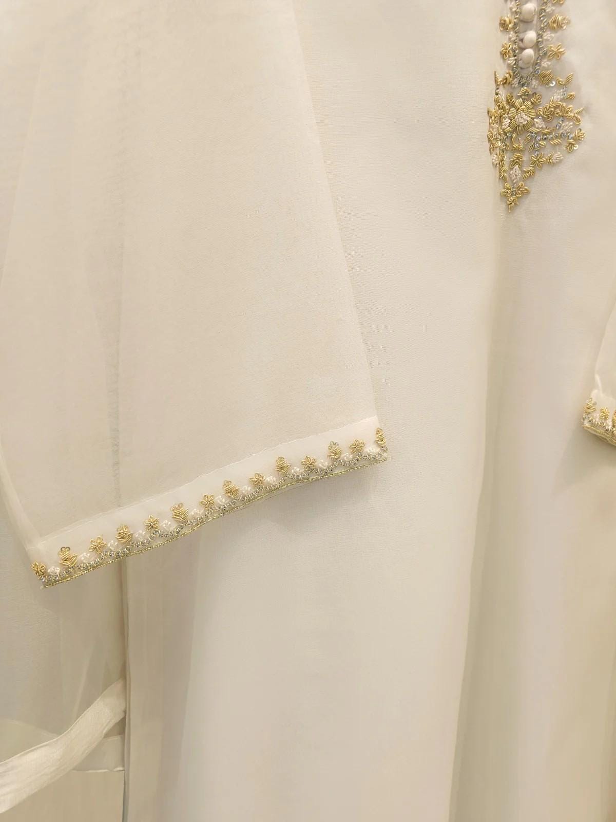 Agha Noor 3 Piece Pure Organza Embroidered Suit - White