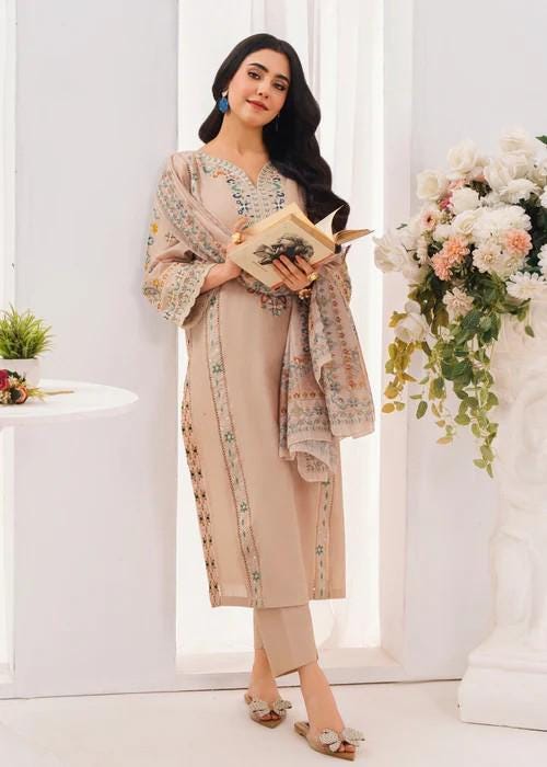 3 piece - Embroidered Khaddar (Khadi) Suit - With Manaar Dupatta