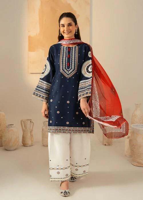 3 piece - Pakistani Designer Cotton Suit - Chiffon Dupatta
