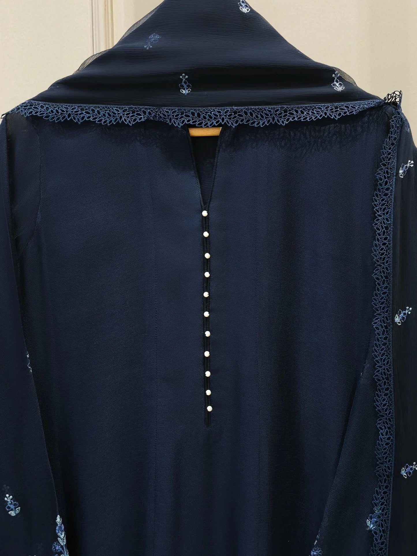 Agha Noor 3 Piece - Pure Embroidered Cotton Net Suit - Chiffon Dupatta