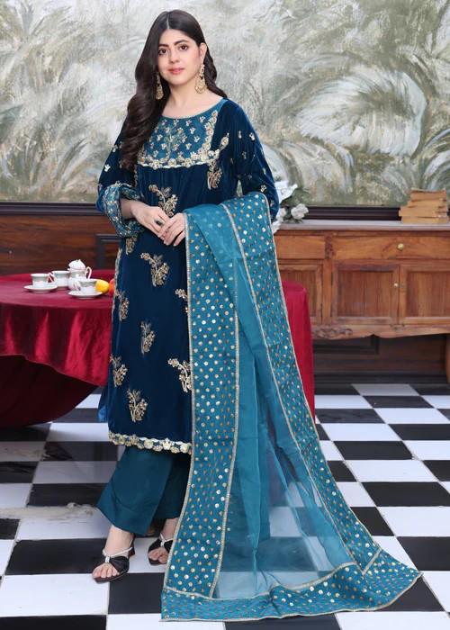 XXL - Blue Embroidered Velvet Suit - Organza Dupatta & Jamawar (Brocade) Pants