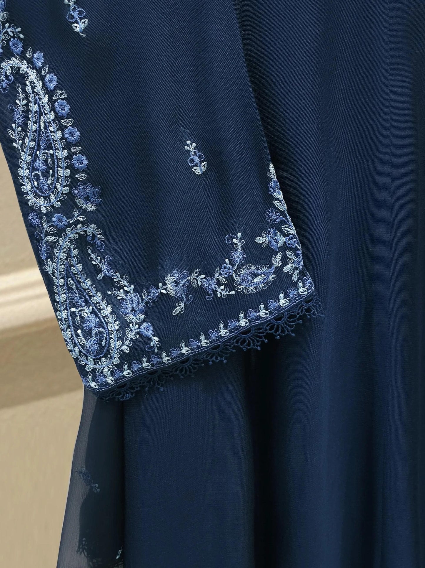 Agha Noor 3 Piece - Pure Embroidered Cotton Net Suit - Chiffon Dupatta