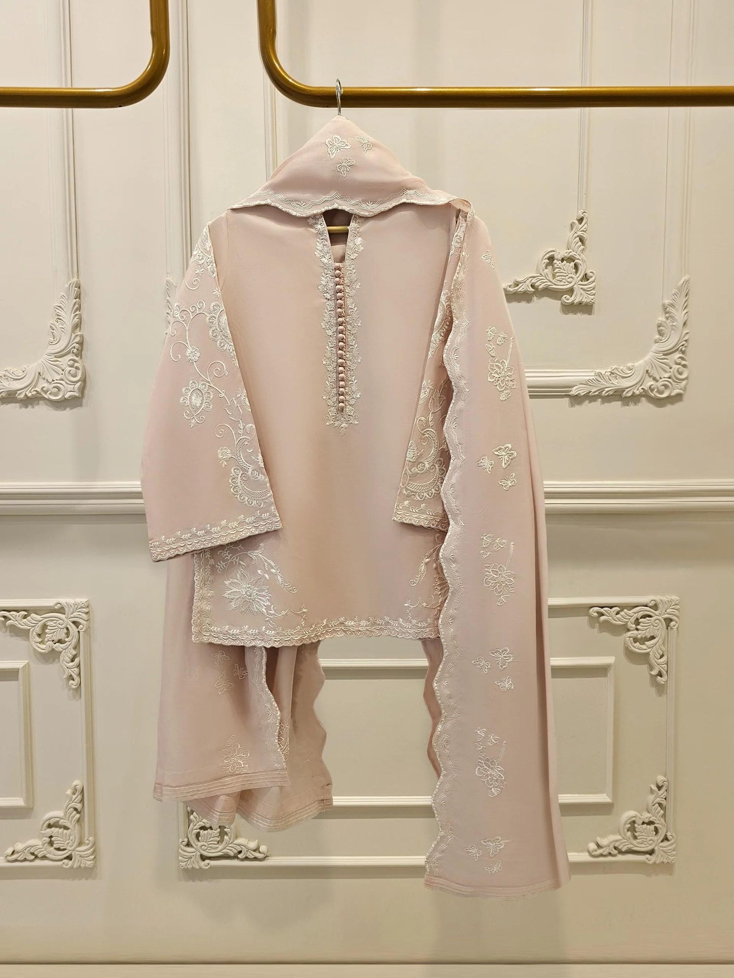 Agha Noor 3 Piece Embroidered Lawn Shalwar Kameez