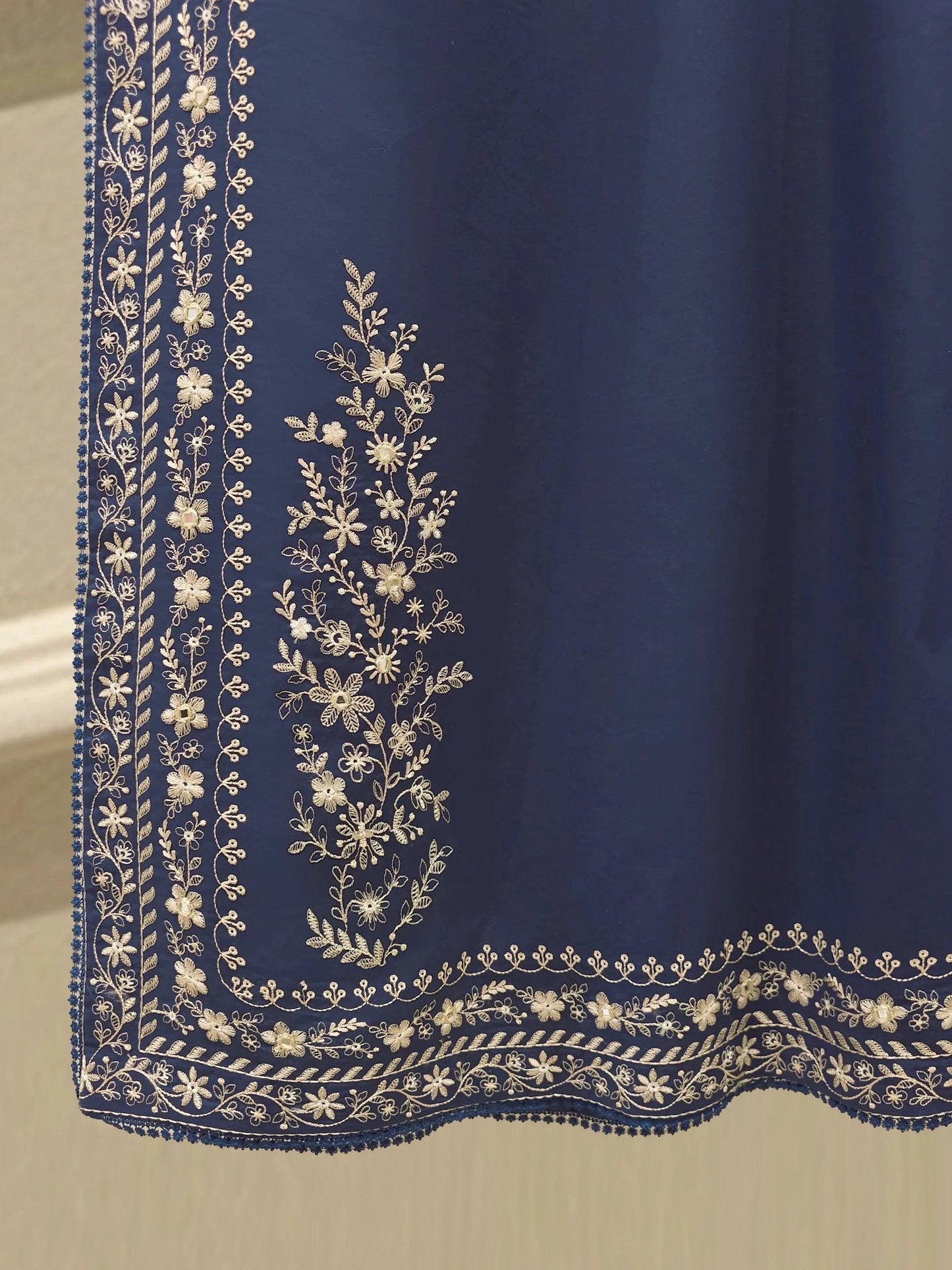 Agha Noor 2 Piece Embroidered Lawn Suit - Shirt and Kora Cotton Dupatta (XL, L, M)