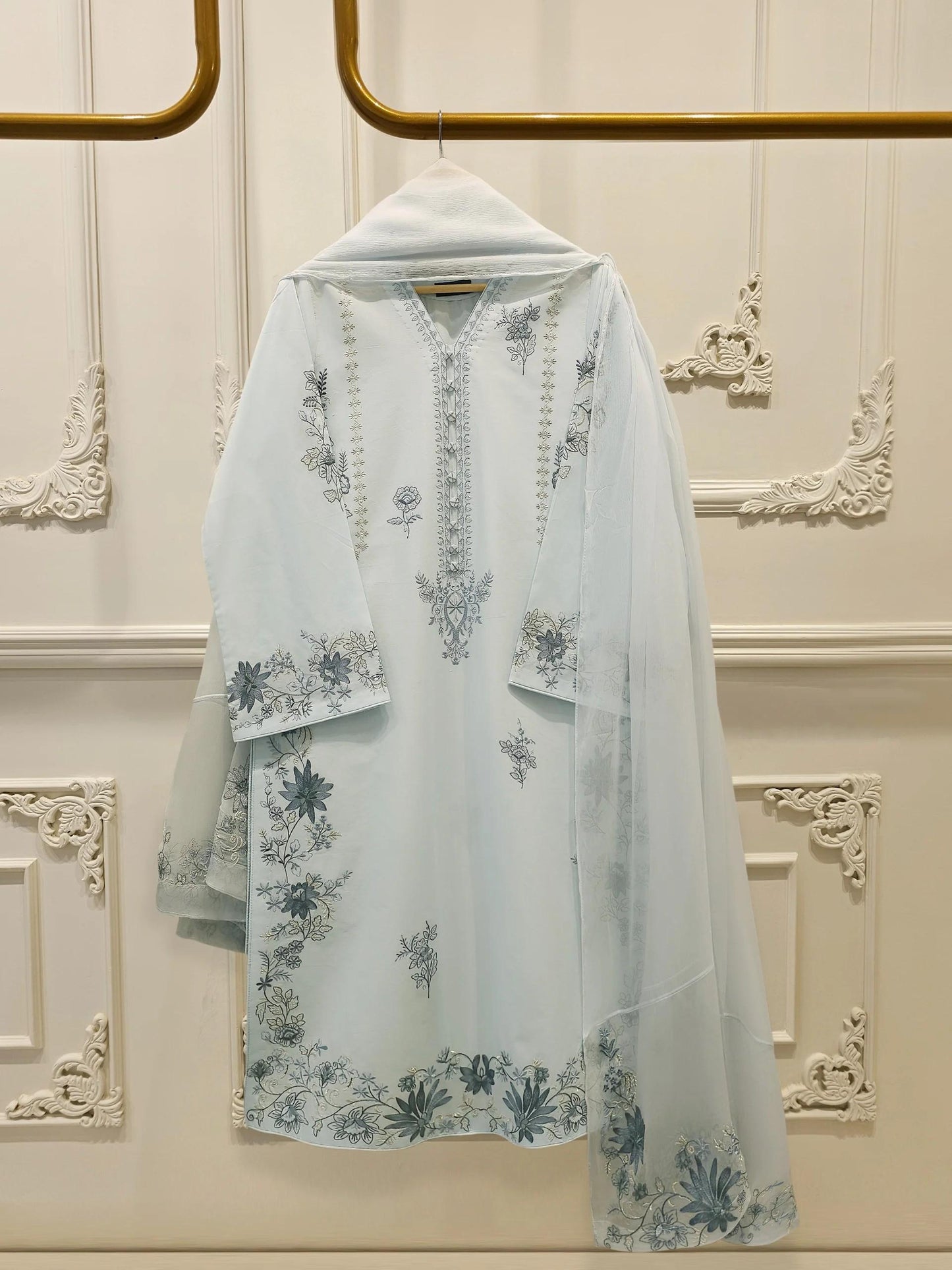 Agha Noor 3 piece - Embroidered Cotton Suit - Chiffon Dupatta