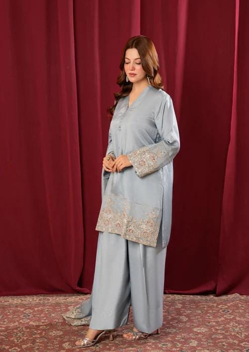 3 Piece Raw Silk Farshi Shalwar Suit - Chiffon Dupatta