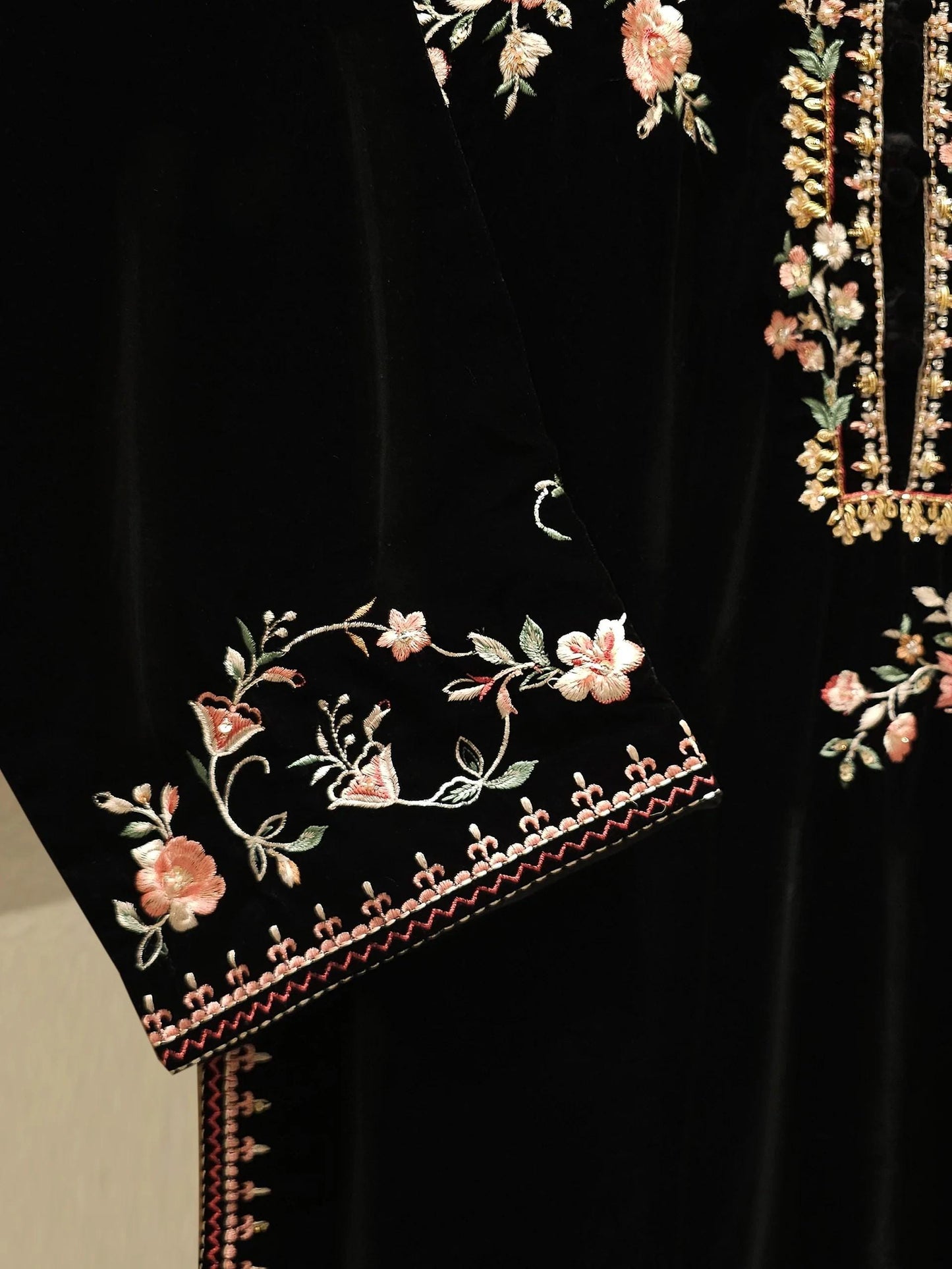 Agha Noor 3 piece - Embroidered Velvet Suit - Black
