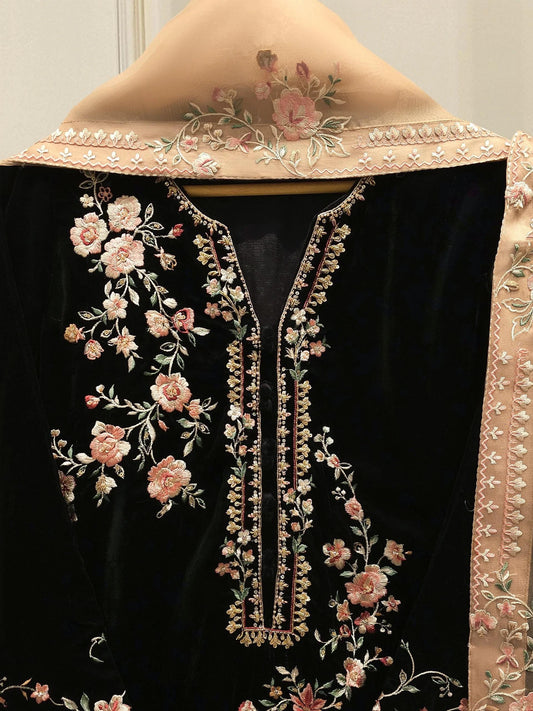 Agha Noor 3 piece - Embroidered Velvet Suit - Black
