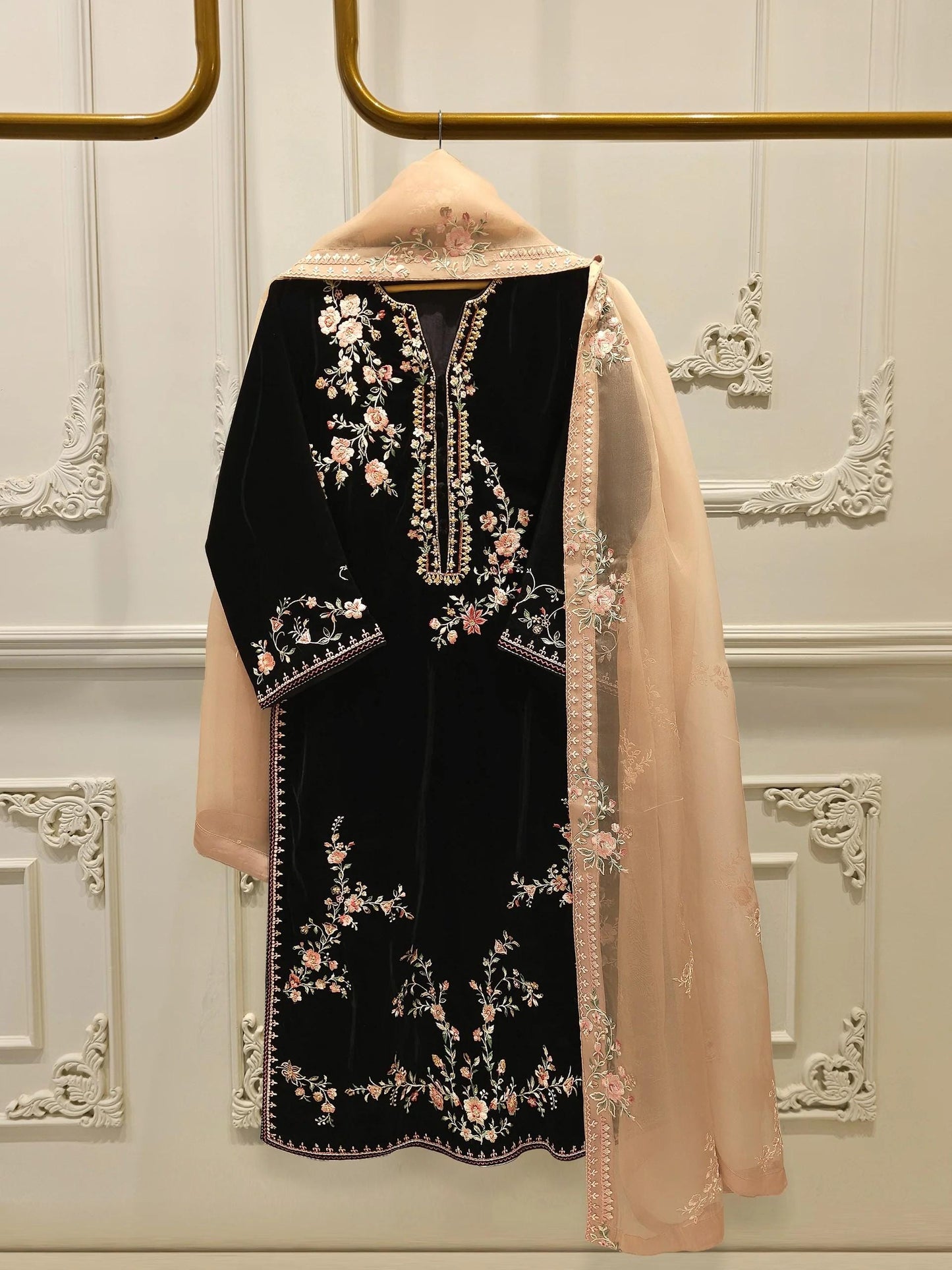 Agha Noor 3 piece - Embroidered Velvet Suit - Black
