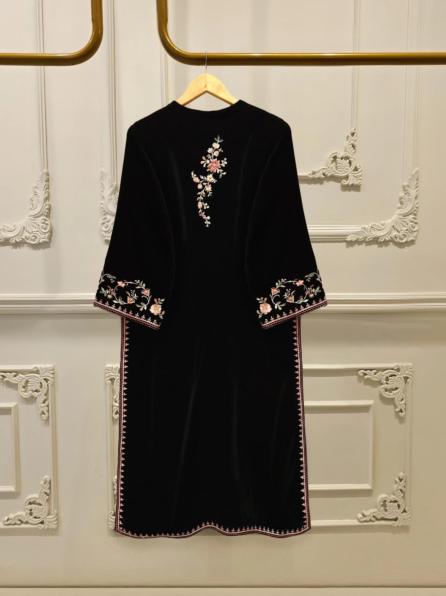 Agha Noor 3 piece - Embroidered Velvet Suit - Black