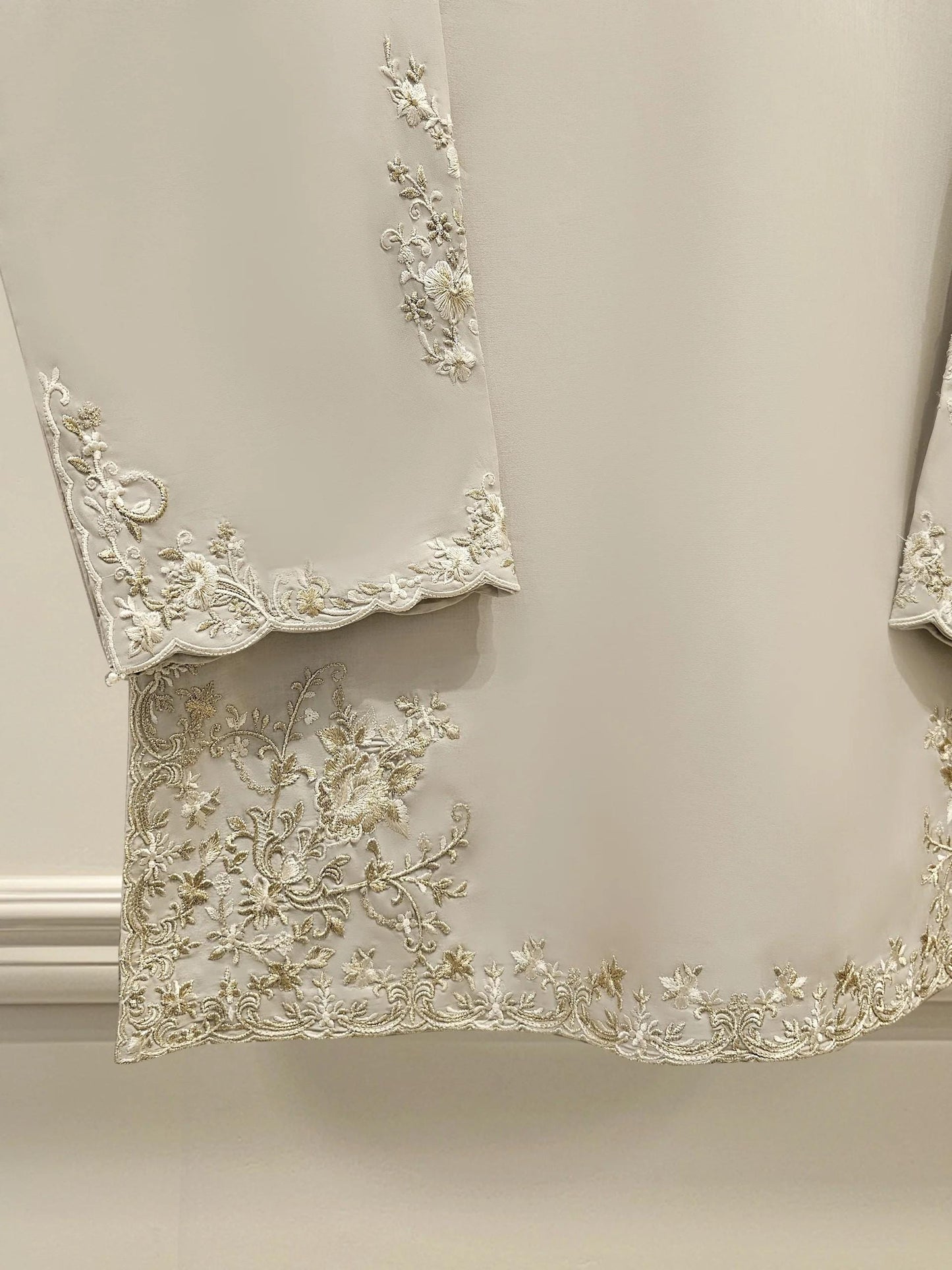 Agha Noor 2 piece - Pure Embroidered Lawn Suit - Beige - India Pakistan Bangladesh Shalwar Kameez
