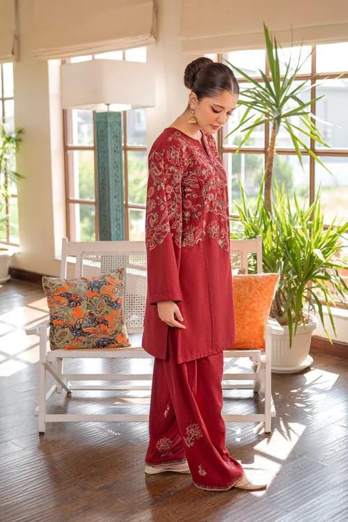 2 piece - Embroidered Soft Khaddar Farshi Shalwar Suit - Maroon