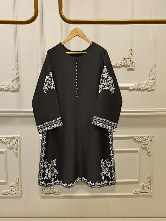 Agha Noor Embroidered Silk Net Suit: 2 Piece