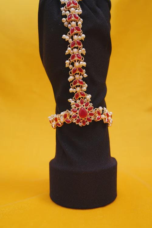 Trendy Back of Hand Angla Finger Bracelet - Adjustable - 1 Piece