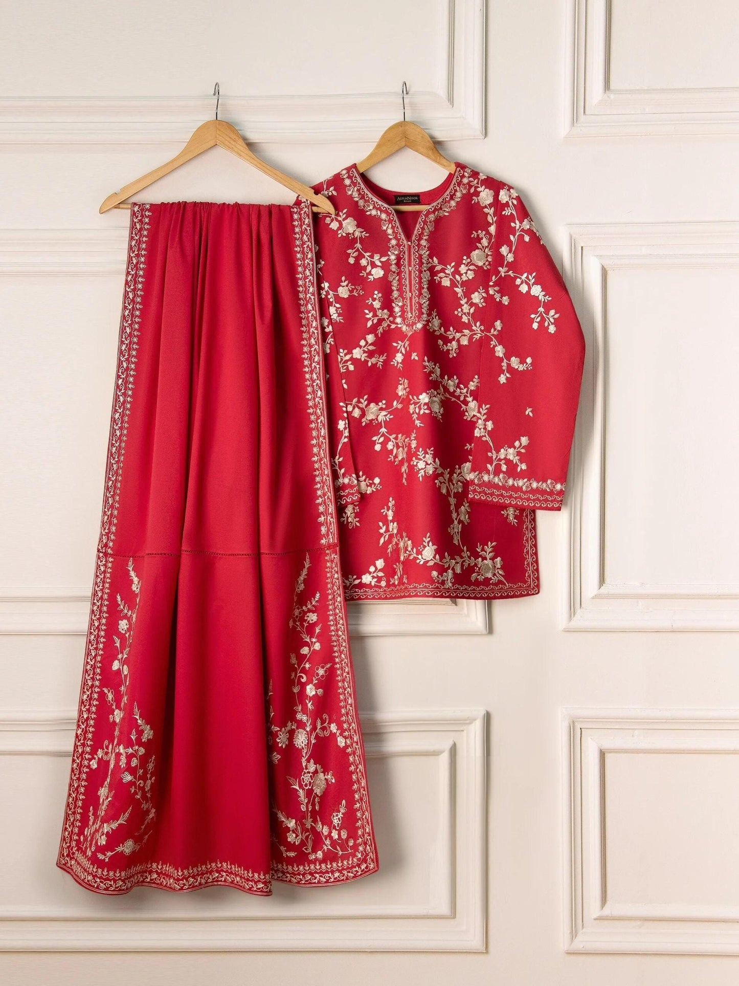 Agha noor 3 piece - Heavily Embroidered Cambric Suit - Red