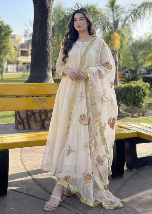 3 Piece Embroidered Chiffon Maxi Dress - Off White