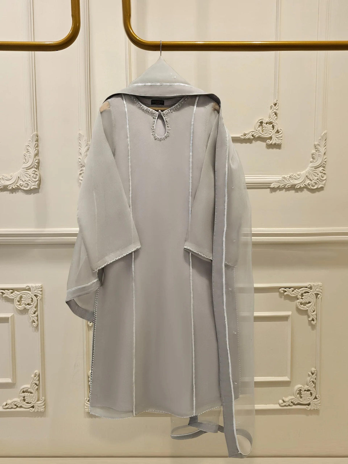 Agha Noor 3 piece Pure Organza Embroidered Suit - Gray