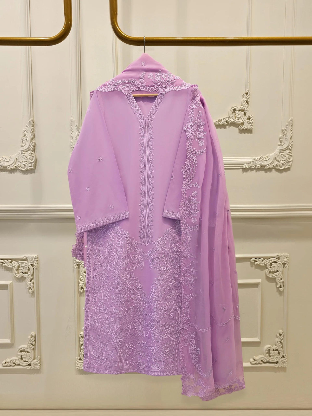 3 Piece Agha Noor Embroidered Cambric Suit With Chiffon Dupatta