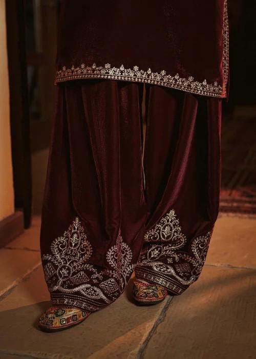Embroidered Velvet Kurta Set - Maroon & Gold