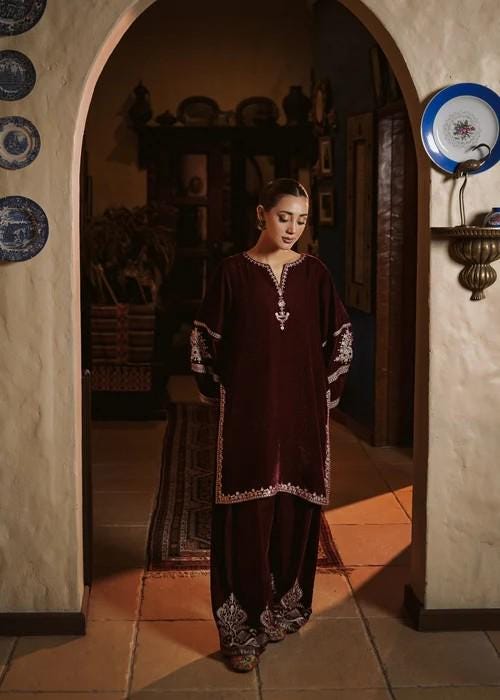 Embroidered Velvet Kurta Set - Maroon & Gold