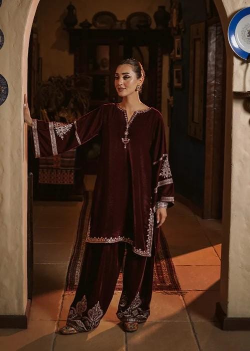 Embroidered Velvet Kurta Set - Maroon & Gold
