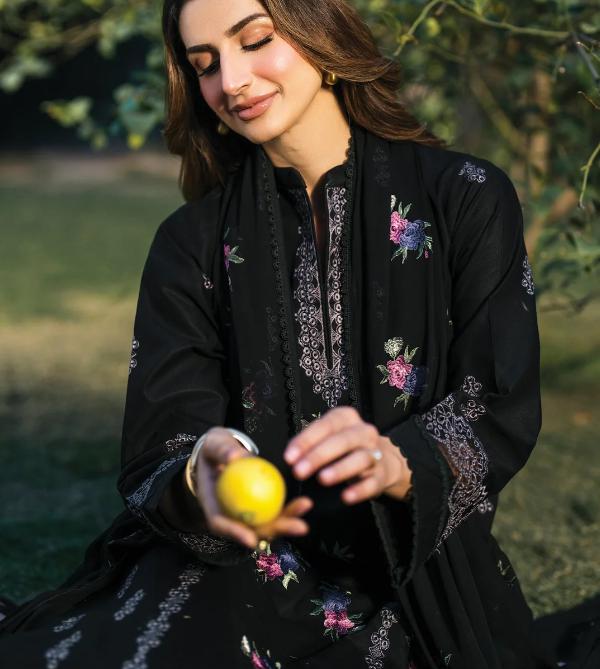 Embroidered Lawn Suit - 3 Piece - Chiffon Dupatta
